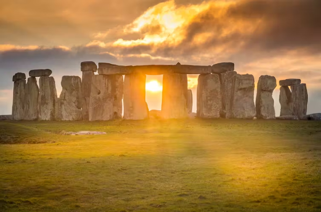 Stonehenge sun alignment