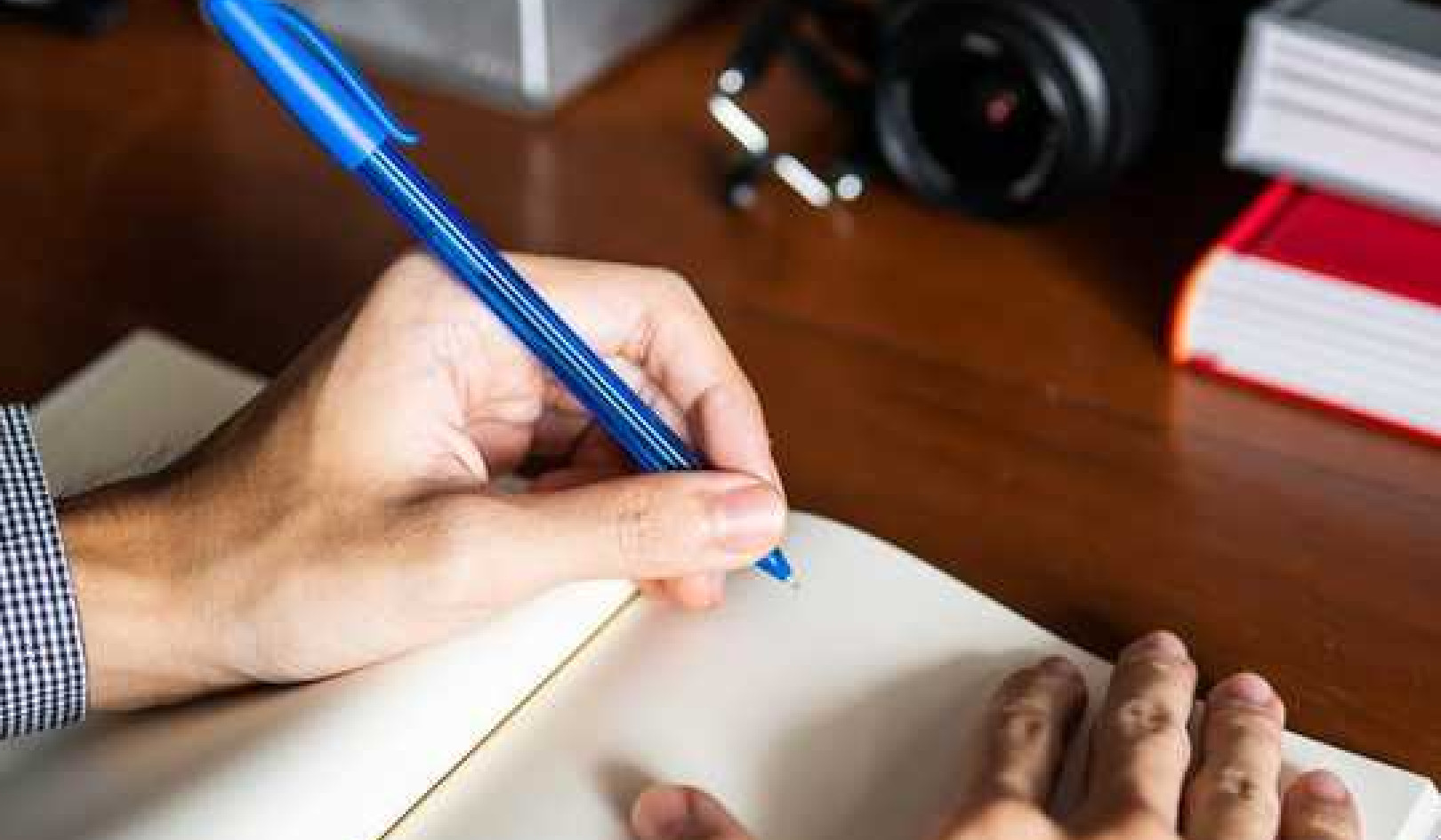 Being Left-Handed Doesn't Mean You Are Right-Brained — So What Does It Mean?